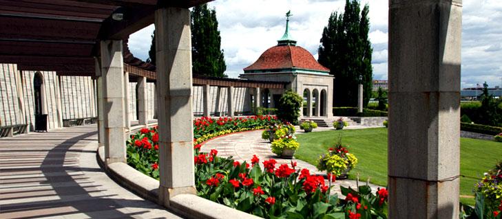 Oakes Garden Theatre - Clifton Hill, Niagara Falls Canada