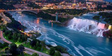 Niagara Falls border