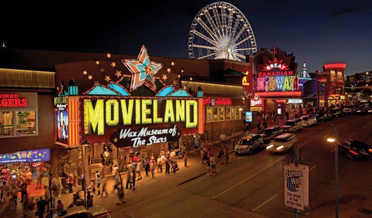 Niagara Falls Vacation Tips and Tricks on Clifton Hill Niagara Falls Vacation Tips and Tricks on Clifton Hill