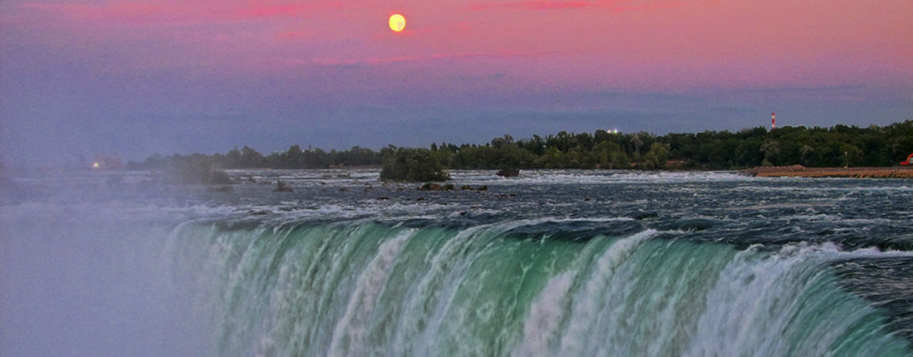 Sunrise and sunset on the Niagara Falls