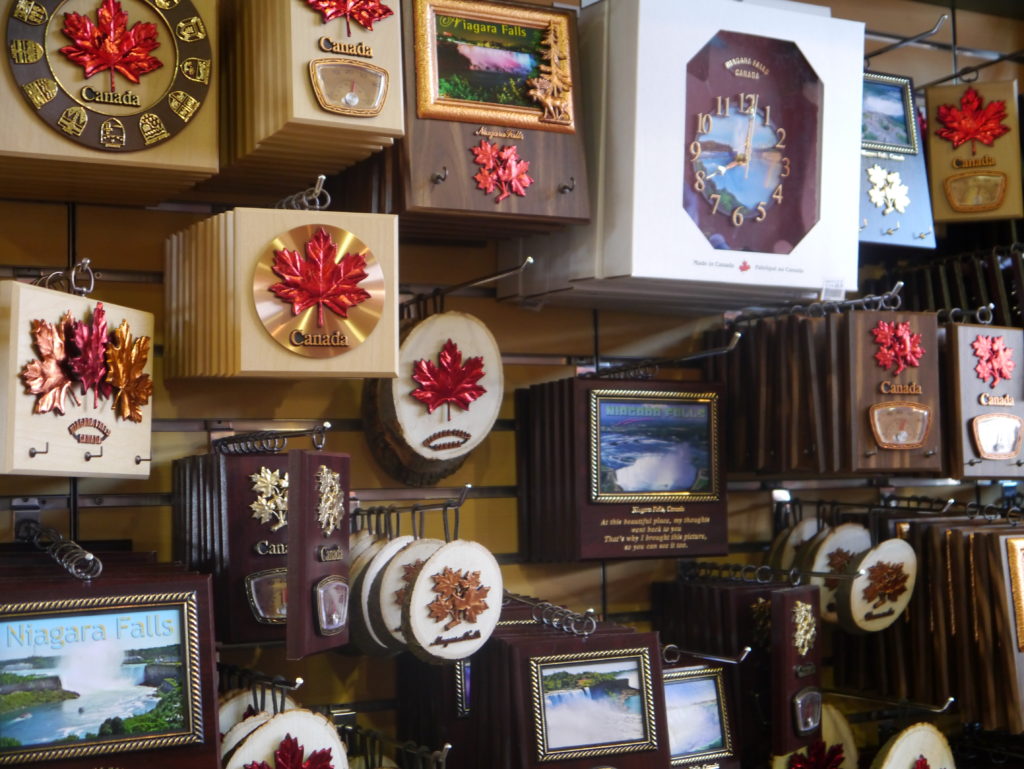 Souvenirs to buy in Niagara Falls 