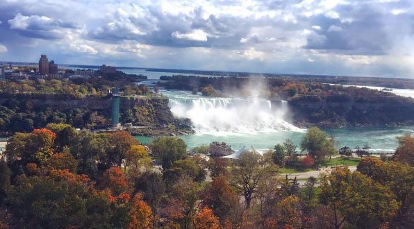 Fall colours in Niagara