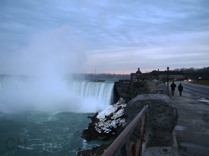 What to pack for Winter in Niagara Falls