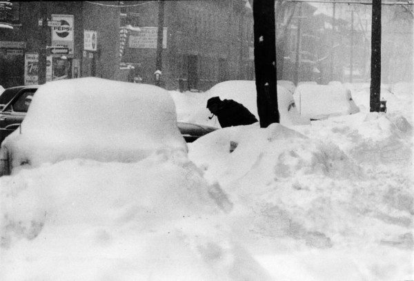  A man digging out his car. Photo cred: www.montrealgazette.com