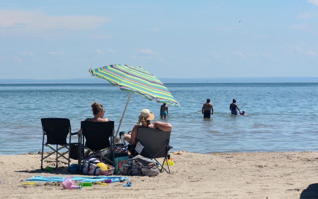 Por Niagara Beaches To Visit This Summer Clifton Hill Blog Por Niagara Beaches