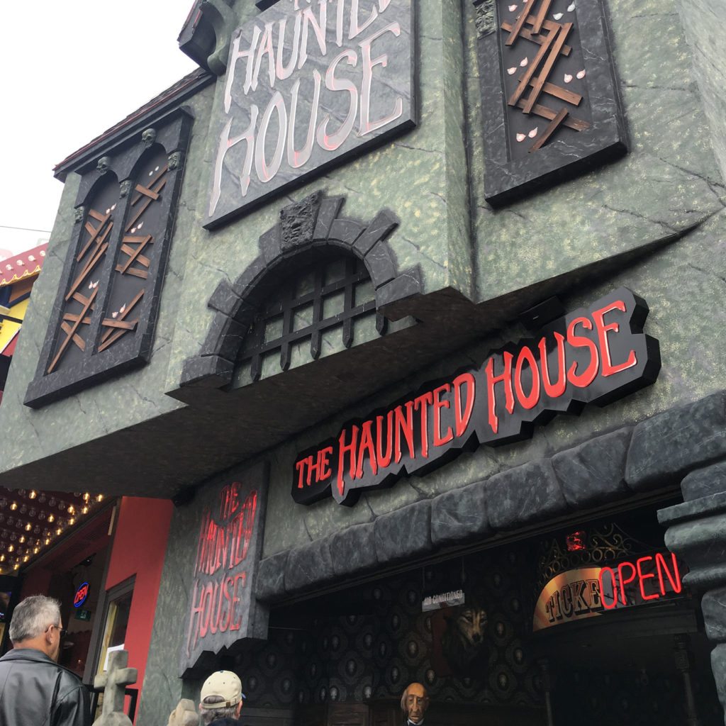 "Scary" things to do on Clifton Hill