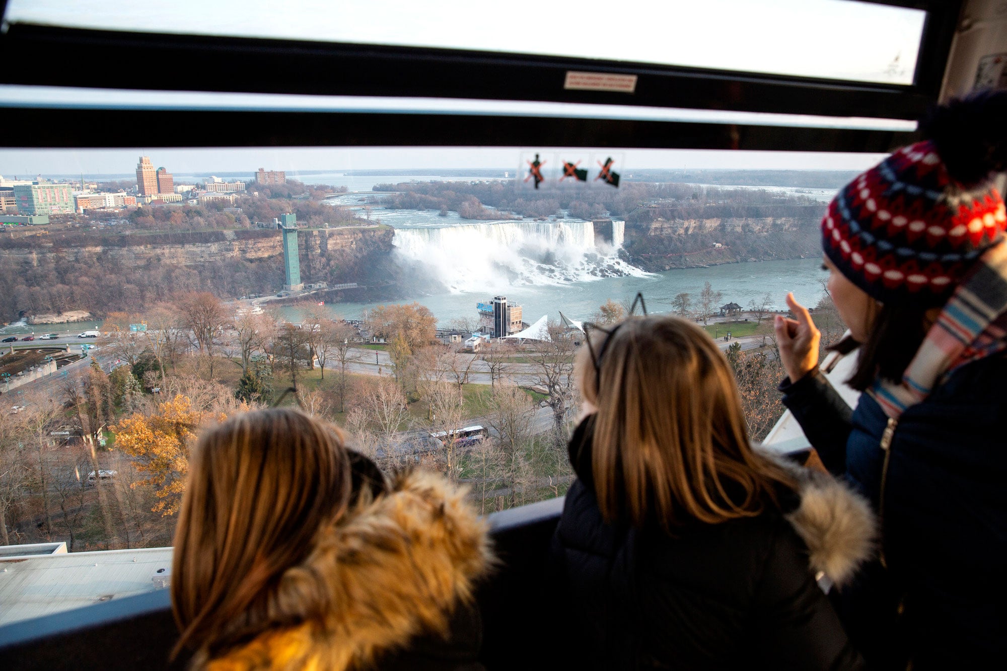 niagara skywheel winter views family