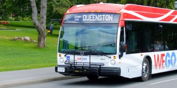 WeGo Bus on Niagara Parkway Parked on side of road.