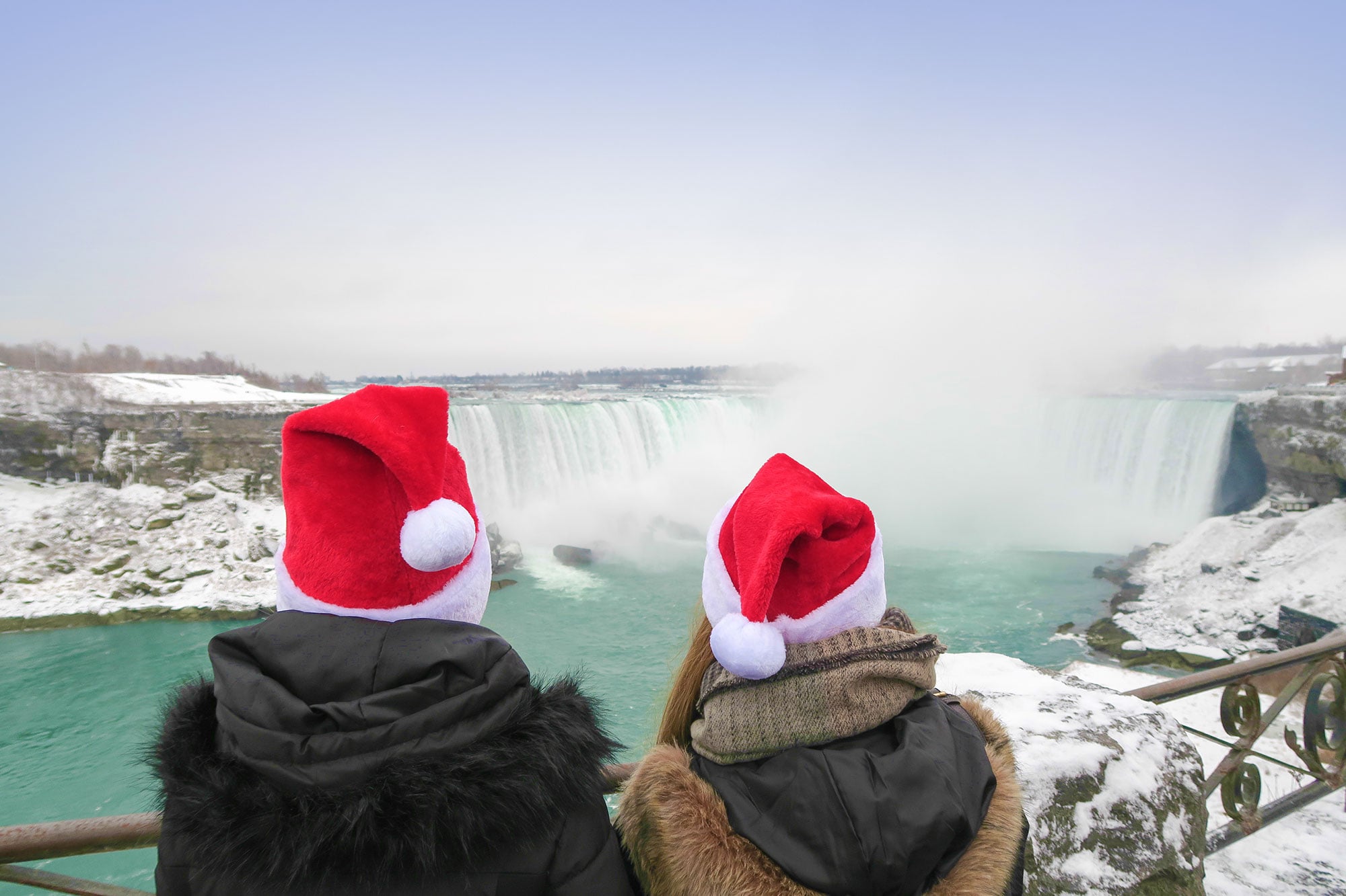 Niagara Falls winter couple