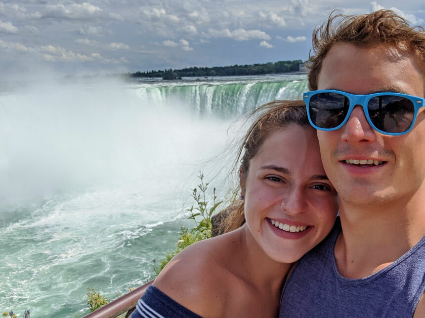 Couple Selfie Niagara Falls