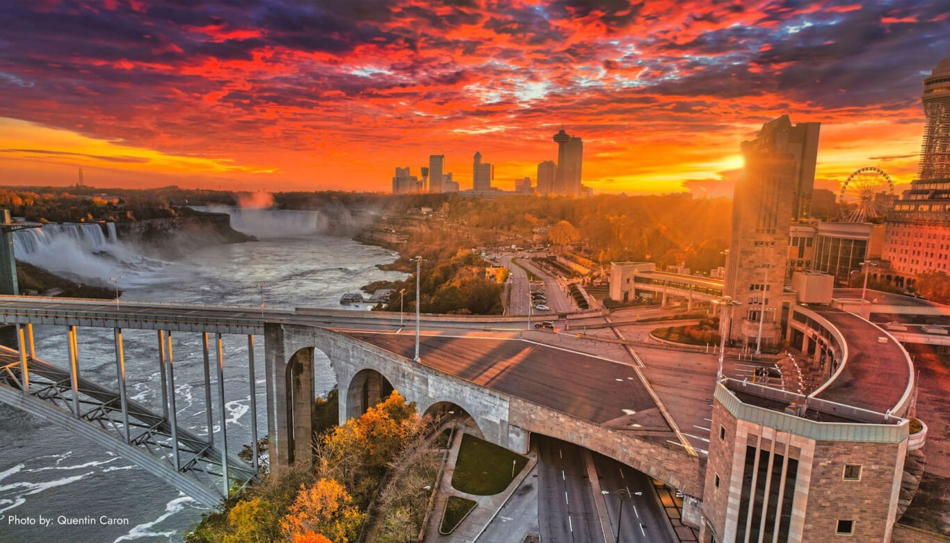 Niagara Falls Bridge late autumn