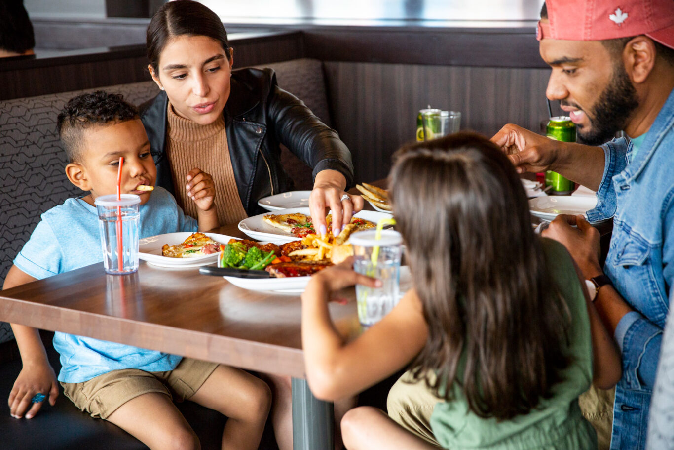 Boston Pizza family eating lunch 
