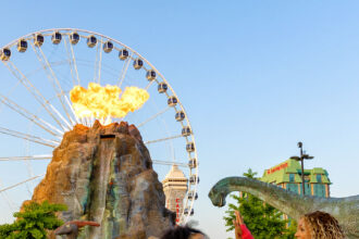 Clifton Hill Dino Golf