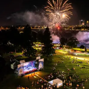 Fan Zone Niagara Falls