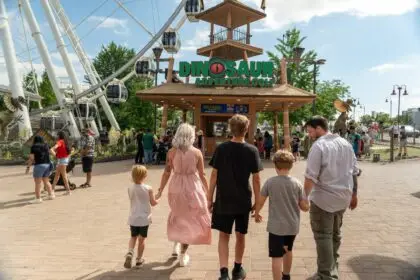 Family Dino Golf