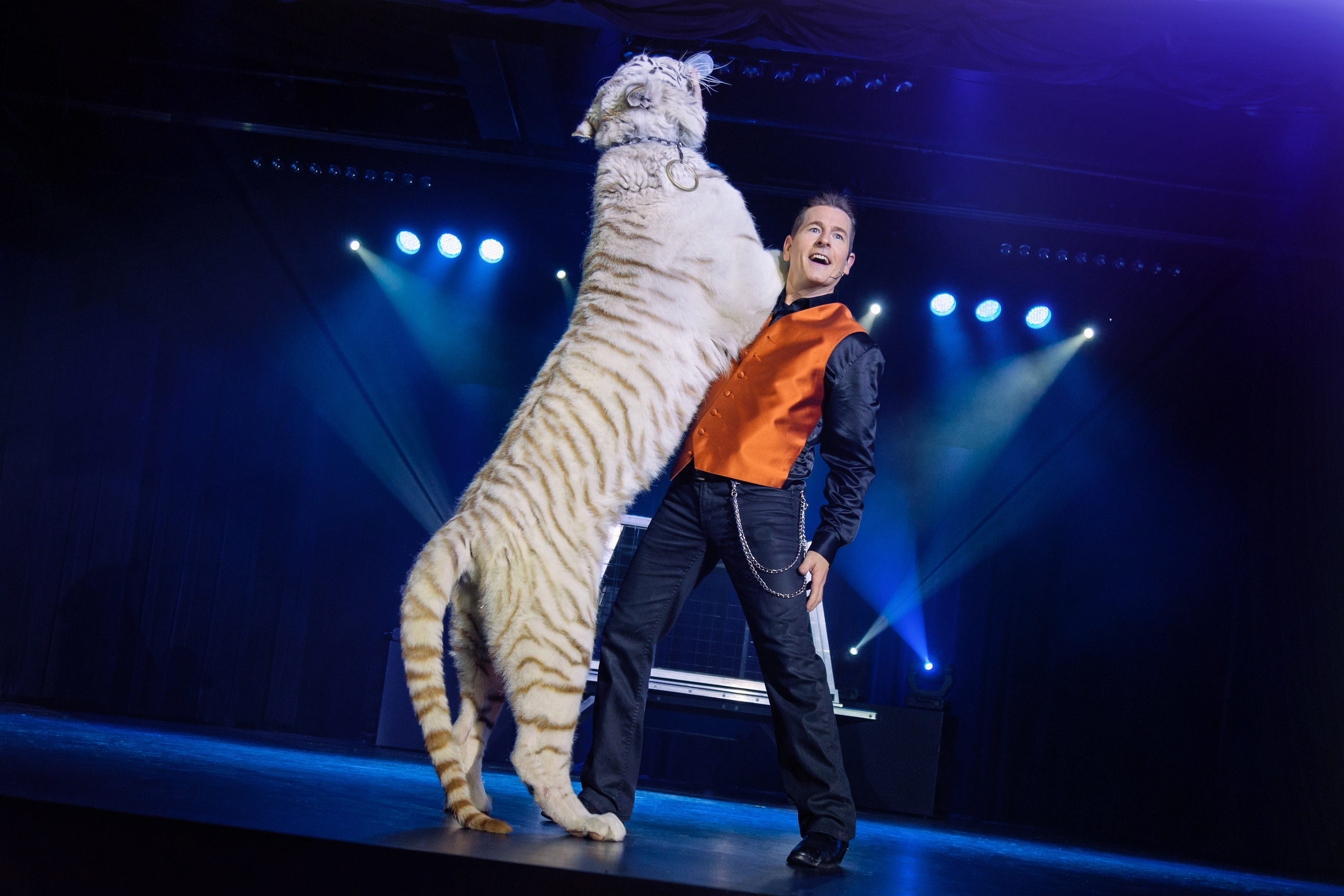 Greg Frewin Wonder Magic Show Live