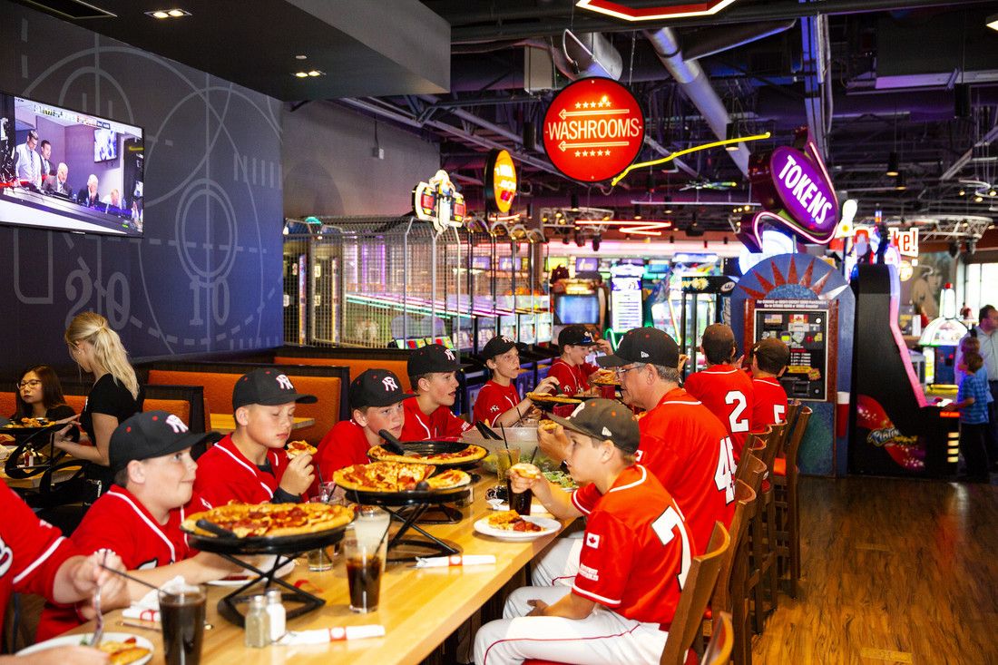 Wider angle of Boston Pizza Sports Team Buffet