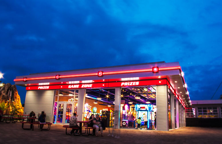 Niagara Speedway Game Zone Exterior at Dusk