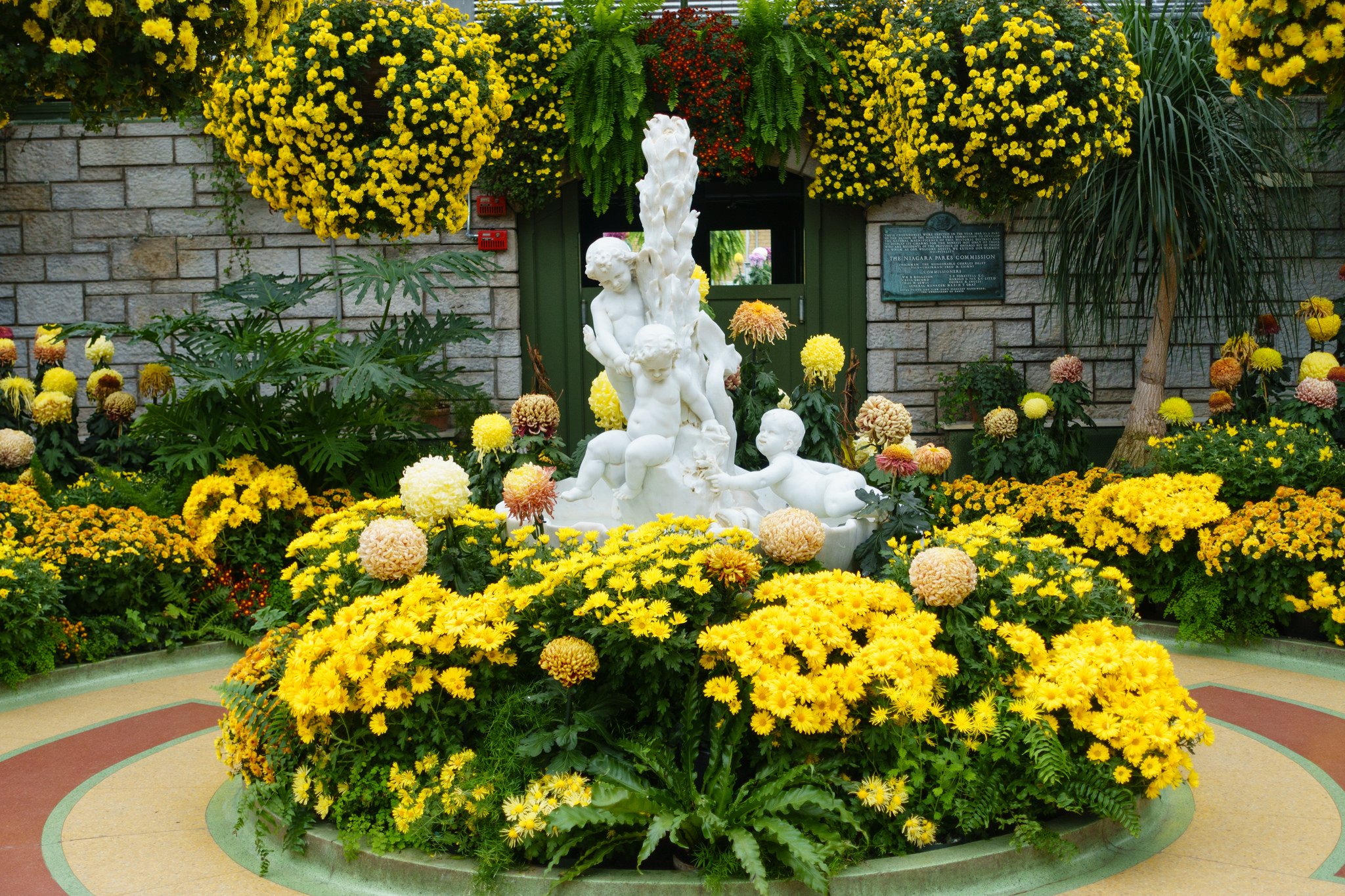 niagara gardens floral showhouse