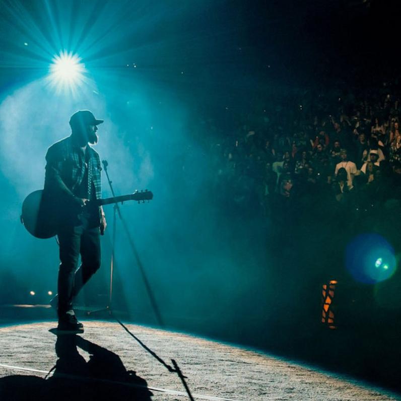 Brantley Gilbert on stage