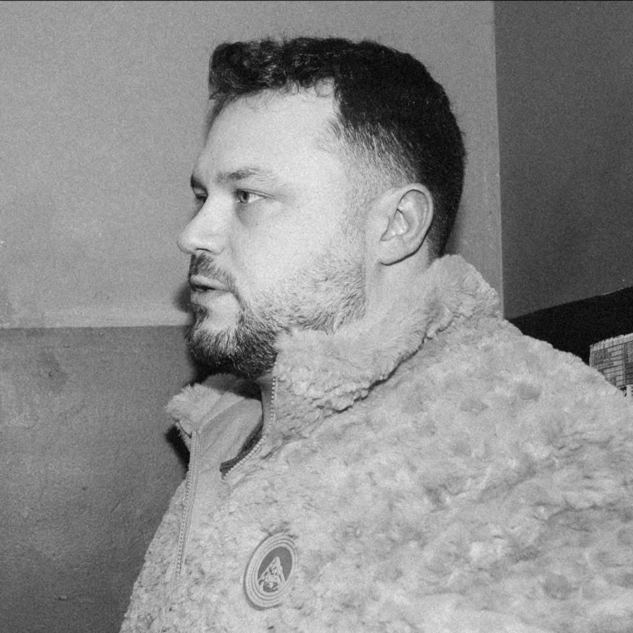 Ben Bankas Side Profile