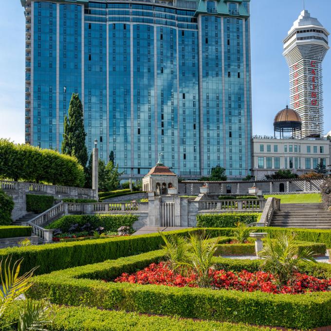 Clifton Hill Hotels